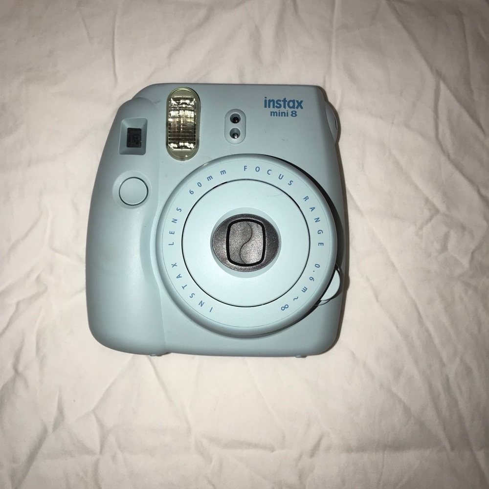 🌼 polaroid baby blue